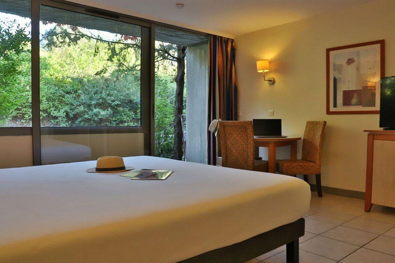 Sowell Hotels Ardeche Grospierres Exterior photo