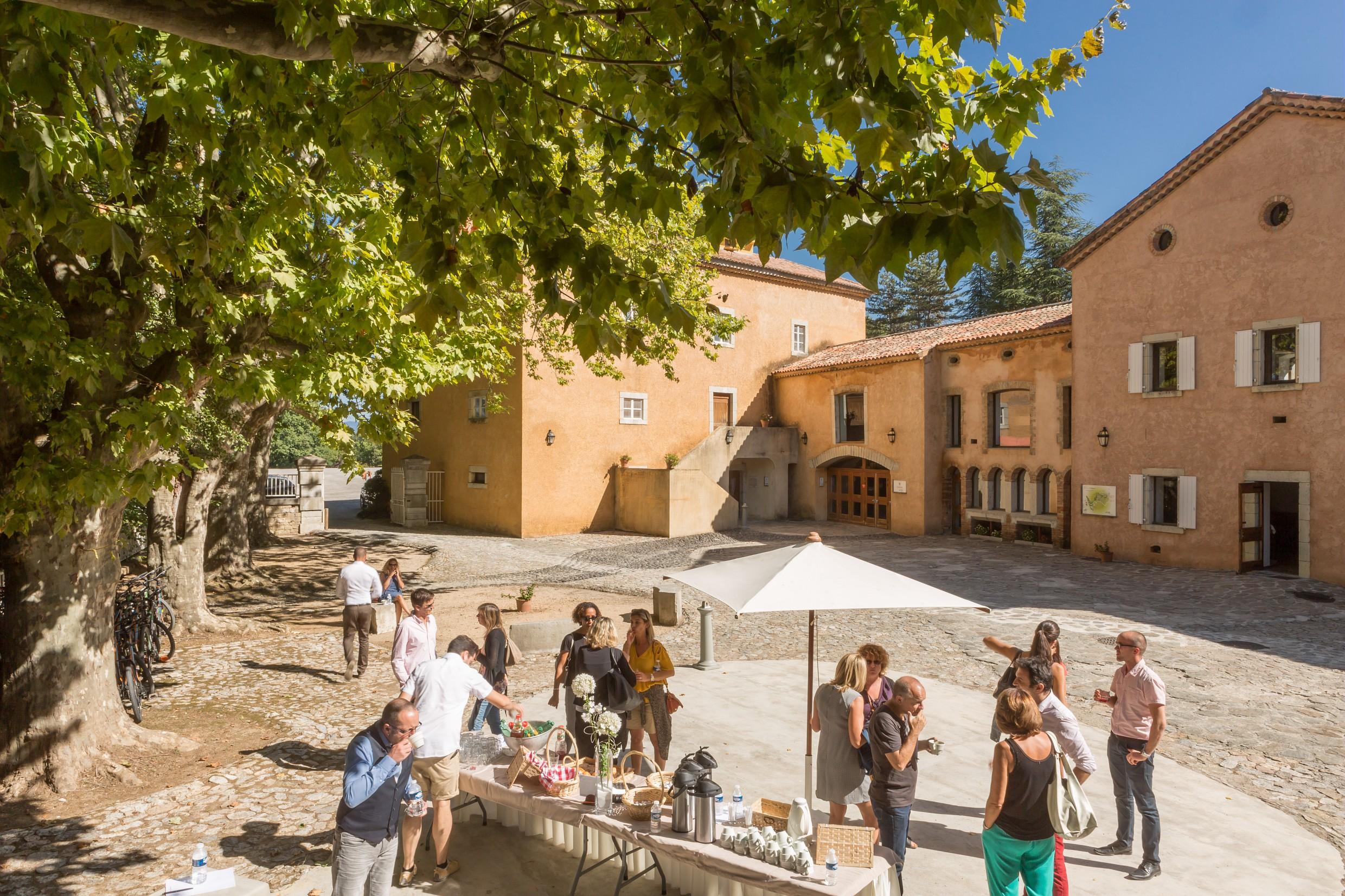 Sowell Hotels Ardeche Grospierres Exterior photo